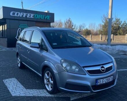Серый Опель Зафира, объемом двигателя 1.9 л и пробегом 348 тыс. км за 2850 $, фото 1 на Automoto.ua