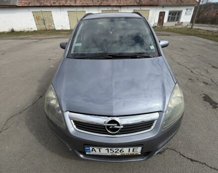 Серый Опель Зафира, объемом двигателя 1.9 л и пробегом 300 тыс. км за 4900 $, фото 1 на Automoto.ua