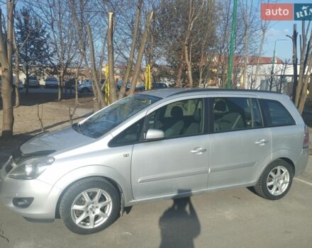 Серый Опель Зафира, объемом двигателя 2.2 л и пробегом 210 тыс. км за 6000 $, фото 1 на Automoto.ua