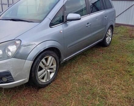 Серый Опель Зафира, объемом двигателя 1.9 л и пробегом 340 тыс. км за 2299 $, фото 1 на Automoto.ua