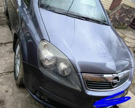 Серый Опель Зафира, объемом двигателя 2 л и пробегом 326 тыс. км за 9453 $, фото 1 на Automoto.ua