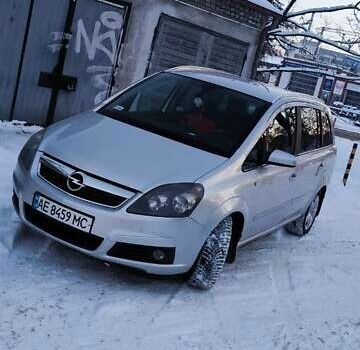 Серый Опель Зафира, объемом двигателя 1.91 л и пробегом 286 тыс. км за 4929 $, фото 1 на Automoto.ua