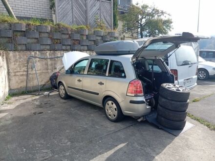 Опель Зафира 2007 в Ужгороде на Automoto.ua Серый Опель Зафира, объемом двигателя 0 л и пробегом 190 тыс. км за 3503 $, фото 1 на Automoto.ua