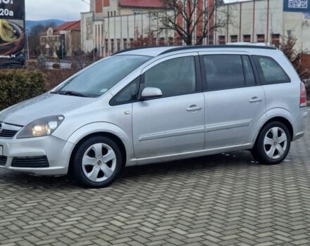 Серый Опель Зафира, объемом двигателя 1.9 л и пробегом 220 тыс. км за 2500 $, фото 1 на Automoto.ua