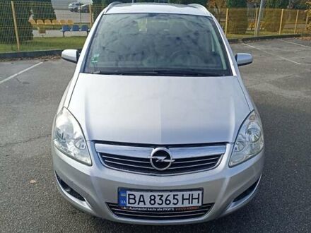 Серый Опель Зафира, объемом двигателя 1.6 л и пробегом 178 тыс. км за 5850 $, фото 1 на Automoto.ua