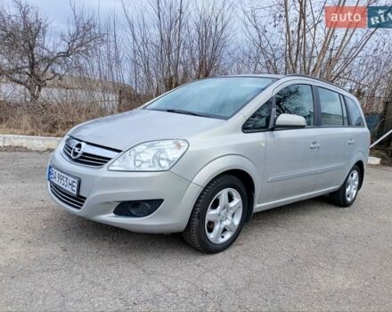 Серый Опель Зафира, объемом двигателя 1.8 л и пробегом 162 тыс. км за 6400 $, фото 1 на Automoto.ua