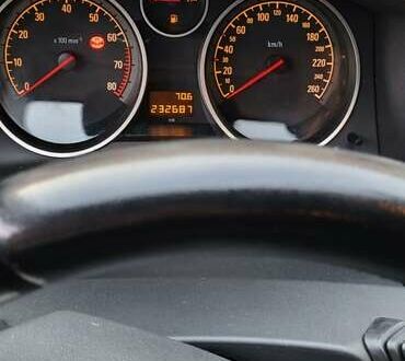 Опель Зафира 2008 в Чернигове на Automoto.ua Серый Опель Зафира, объемом двигателя 1.8 л и пробегом 232 тыс. км за 6300 $, фото 1 на Automoto.ua