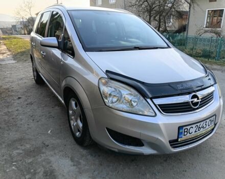 Серый Опель Зафира, объемом двигателя 1.9 л и пробегом 233 тыс. км за 4900 $, фото 1 на Automoto.ua
