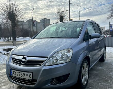 Серый Опель Зафира, объемом двигателя 1.6 л и пробегом 23000 тыс. км за 6000 $, фото 1 на Automoto.ua