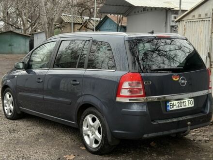 Серый Опель Зафира, объемом двигателя 1.9 л и пробегом 237 тыс. км за 6900 $, фото 1 на Automoto.ua