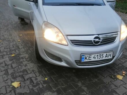 Серый Опель Зафира, объемом двигателя 1.9 л и пробегом 305 тыс. км за 7700 $, фото 1 на Automoto.ua