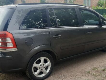 Серый Опель Зафира, объемом двигателя 1.7 л и пробегом 190 тыс. км за 5700 $, фото 1 на Automoto.ua