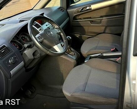 Серый Опель Зафира, объемом двигателя 1.7 л и пробегом 29000 тыс. км за 5800 $, фото 1 на Automoto.ua