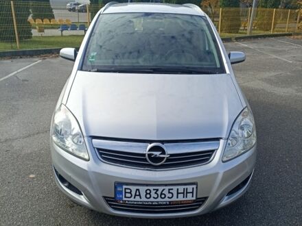 Серый Опель Зафира, объемом двигателя 1.6 л и пробегом 177 тыс. км за 6300 $, фото 1 на Automoto.ua