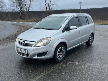 Опель Зафира 2008 в Черкассах на Automoto.ua Серый Опель Зафира, объемом двигателя 1.69 л и пробегом 300 тыс. км за 6000 $, фото 1 на Automoto.ua