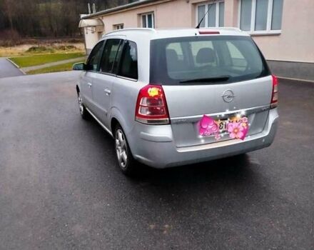 Серый Опель Зафира, объемом двигателя 1.7 л и пробегом 253 тыс. км за 5200 $, фото 1 на Automoto.ua