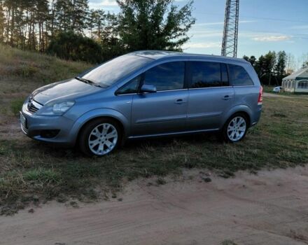 Серый Опель Зафира, объемом двигателя 1.8 л и пробегом 190 тыс. км за 5200 $, фото 1 на Automoto.ua