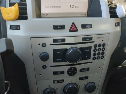 Серый Опель Зафира, объемом двигателя 1.8 л и пробегом 236 тыс. км за 6500 $, фото 1 на Automoto.ua