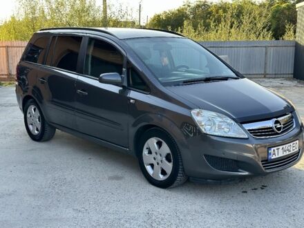 Серый Опель Зафира, объемом двигателя 0 л и пробегом 307 тыс. км за 5800 $, фото 1 на Automoto.ua