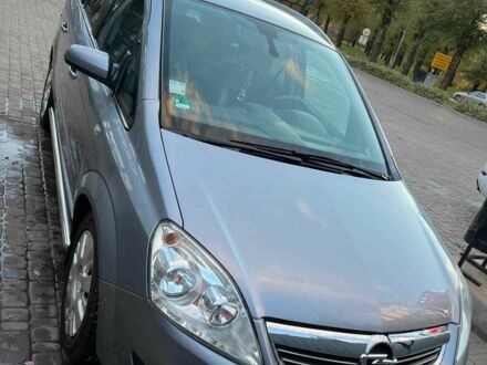 Серый Опель Зафира, объемом двигателя 1.6 л и пробегом 140 тыс. км за 7620 $, фото 1 на Automoto.ua