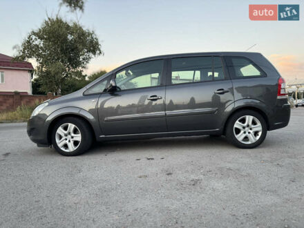 Серый Опель Зафира, объемом двигателя 1.9 л и пробегом 254 тыс. км за 7700 $, фото 1 на Automoto.ua