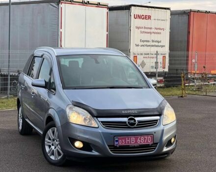 Серый Опель Зафира, объемом двигателя 1.7 л и пробегом 245 тыс. км за 6300 $, фото 1 на Automoto.ua