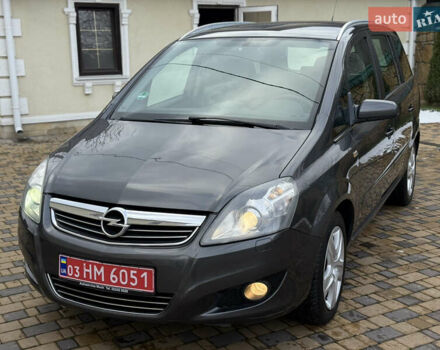 Серый Опель Зафира, объемом двигателя 1.8 л и пробегом 174 тыс. км за 6999 $, фото 1 на Automoto.ua