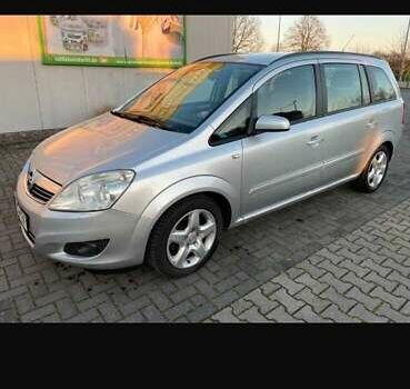 Серый Опель Зафира, объемом двигателя 1.8 л и пробегом 225 тыс. км за 6700 $, фото 1 на Automoto.ua