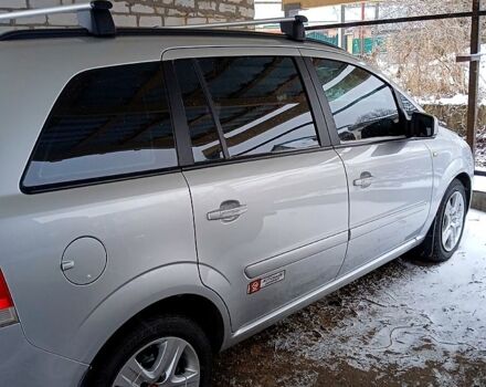 Серый Опель Зафира, объемом двигателя 1.9 л и пробегом 24000 тыс. км за 7000 $, фото 1 на Automoto.ua