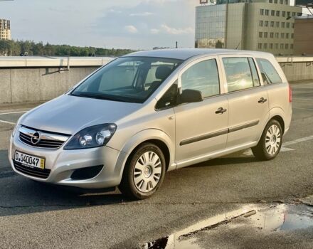 Сірий Опель Зафіра, об'ємом двигуна 1.6 л та пробігом 219 тис. км за 6199 $, фото 1 на Automoto.ua