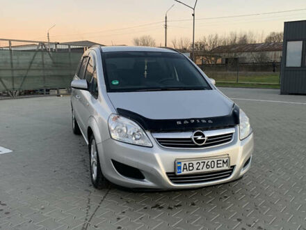 Серый Опель Зафира, объемом двигателя 1.8 л и пробегом 215 тыс. км за 6200 $, фото 1 на Automoto.ua