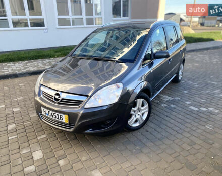 Серый Опель Зафира, объемом двигателя 1.8 л и пробегом 190 тыс. км за 7450 $, фото 1 на Automoto.ua