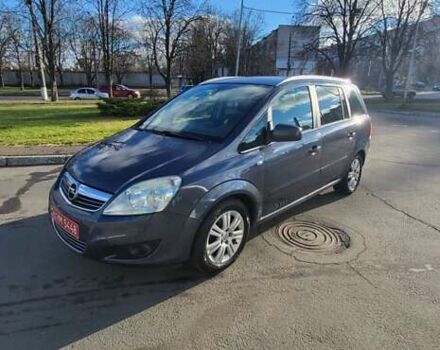 Серый Опель Зафира, объемом двигателя 1.8 л и пробегом 251 тыс. км за 6500 $, фото 1 на Automoto.ua