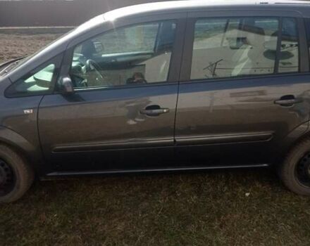 Серый Опель Зафира, объемом двигателя 1.6 л и пробегом 230 тыс. км за 6100 $, фото 1 на Automoto.ua