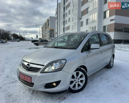Серый Опель Зафира, объемом двигателя 1.8 л и пробегом 177 тыс. км за 7899 $, фото 1 на Automoto.ua