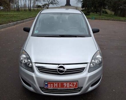 Серый Опель Зафира, объемом двигателя 1.6 л и пробегом 191 тыс. км за 5800 $, фото 1 на Automoto.ua