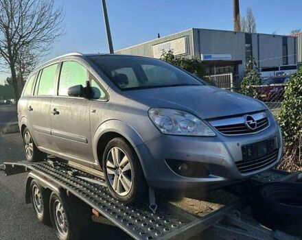 Серый Опель Зафира, объемом двигателя 1.6 л и пробегом 208 тыс. км за 6799 $, фото 1 на Automoto.ua