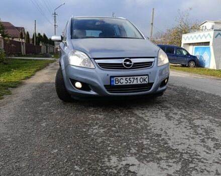 Серый Опель Зафира, объемом двигателя 1.7 л и пробегом 210 тыс. км за 6400 $, фото 1 на Automoto.ua