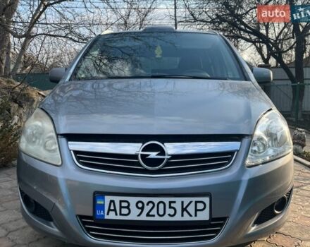 Серый Опель Зафира, объемом двигателя 1.7 л и пробегом 171 тыс. км за 7200 $, фото 1 на Automoto.ua