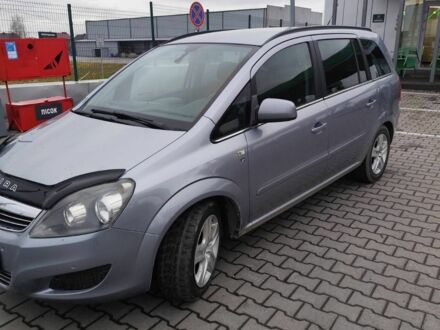 Сірий Опель Зафіра, об'ємом двигуна 0 л та пробігом 326 тис. км за 5900 $, фото 1 на Automoto.ua