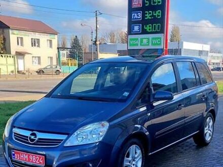 Серый Опель Зафира, объемом двигателя 1.6 л и пробегом 189 тыс. км за 6650 $, фото 1 на Automoto.ua