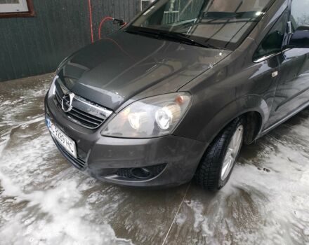 Серый Опель Зафира, объемом двигателя 1.7 л и пробегом 277 тыс. км за 6400 $, фото 1 на Automoto.ua