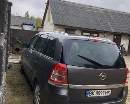 Сірий Опель Зафіра, об'ємом двигуна 1.9 л та пробігом 220 тис. км за 4500 $, фото 1 на Automoto.ua
