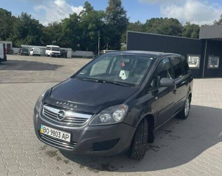 Серый Опель Зафира, объемом двигателя 1.8 л и пробегом 227 тыс. км за 5400 $, фото 1 на Automoto.ua