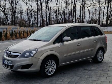 Серый Опель Зафира, объемом двигателя 1.6 л и пробегом 317 тыс. км за 5500 $, фото 1 на Automoto.ua