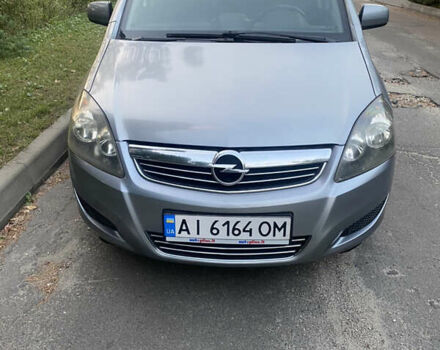 Серый Опель Зафира, объемом двигателя 1.7 л и пробегом 180 тыс. км за 7300 $, фото 1 на Automoto.ua