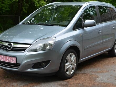 Опель Зафира 2010 в Луцке на Automoto.ua Серый Опель Зафира, объемом двигателя 1.6 л и пробегом 219 тыс. км за 6200 $, фото 1 на Automoto.ua