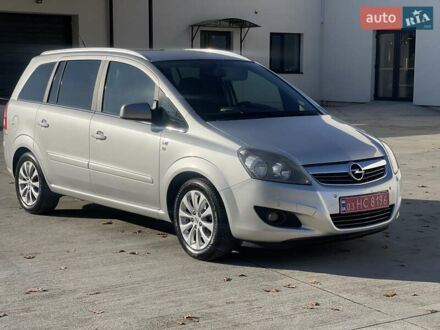 Серый Опель Зафира, объемом двигателя 1.8 л и пробегом 182 тыс. км за 7250 $, фото 1 на Automoto.ua