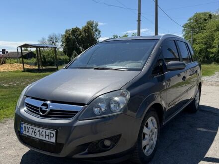 Серый Опель Зафира, объемом двигателя 1.8 л и пробегом 204 тыс. км за 6150 $, фото 1 на Automoto.ua