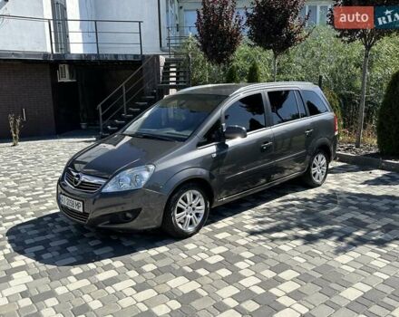 Сірий Опель Зафіра, об'ємом двигуна 1.7 л та пробігом 260 тис. км за 6300 $, фото 1 на Automoto.ua